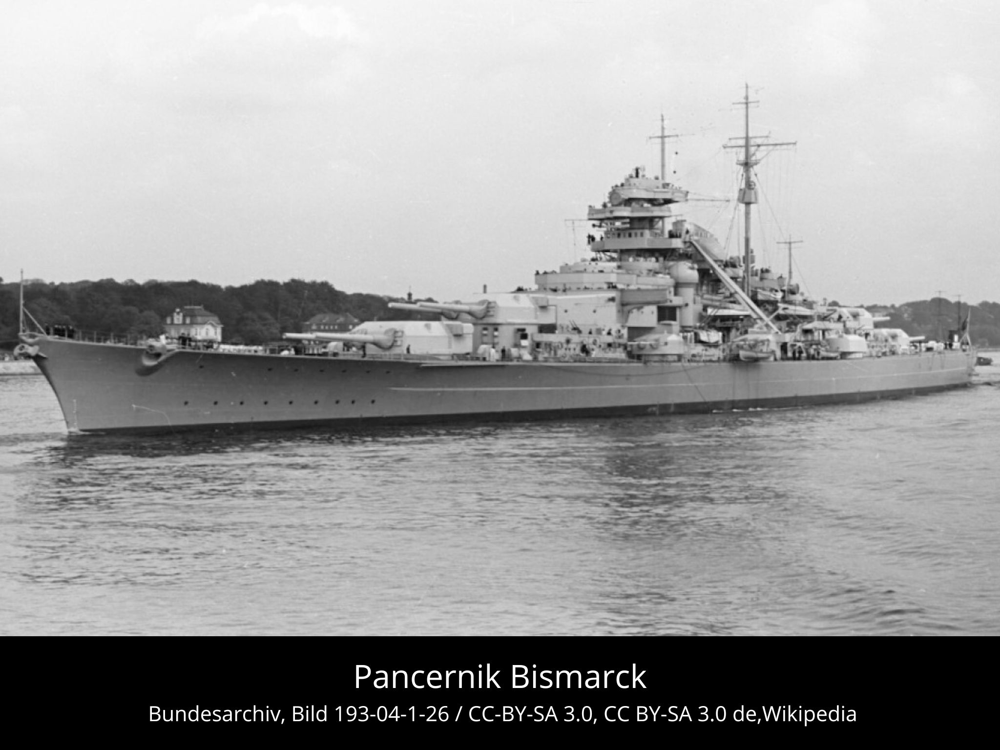 85 rocznica zatopienia pancernika Bismarck. Autorstwa Bundesarchiv, Bild 193-04-1-26 / CC-BY-SA 3.0, CC BY-SA 3.0 de, Wikipedia
